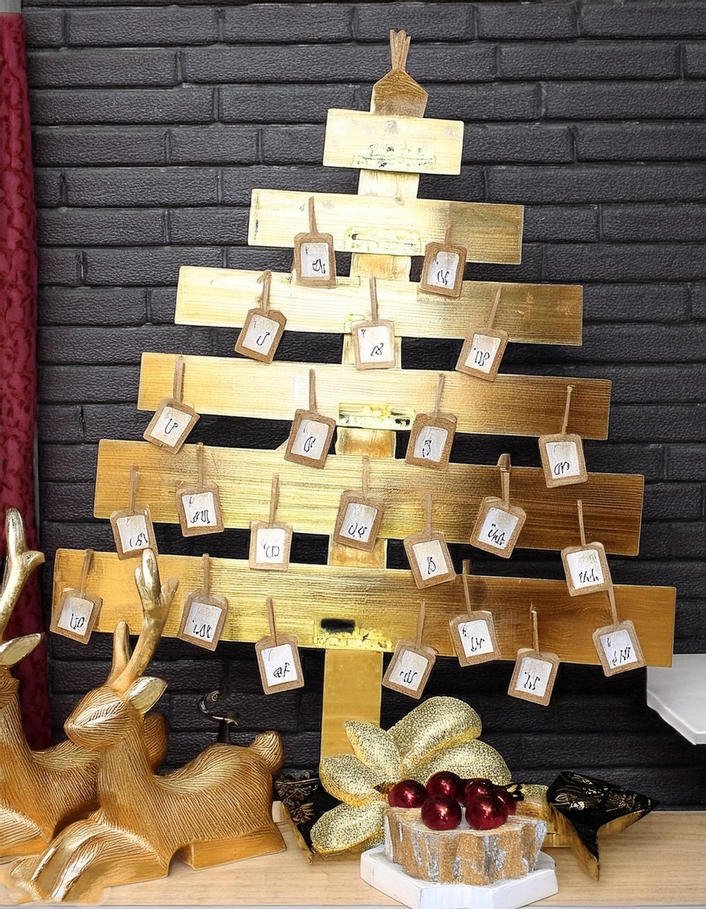 Advent Tags Horizontal Branch Calendar