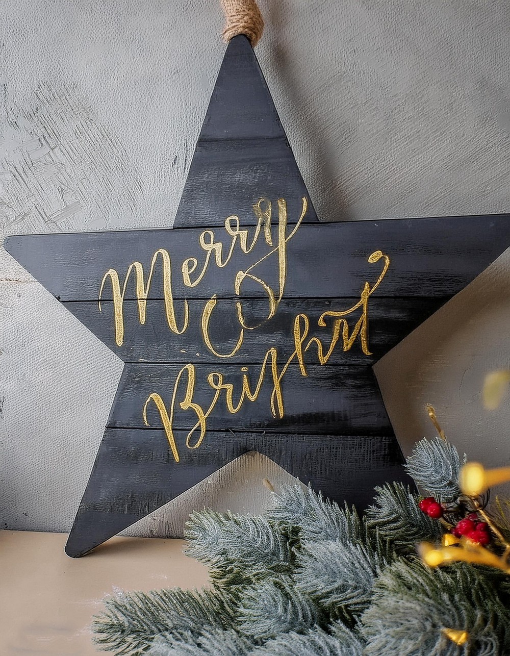 An Elegant Grey-and-Gold Minimalist Star for a Cheery Display