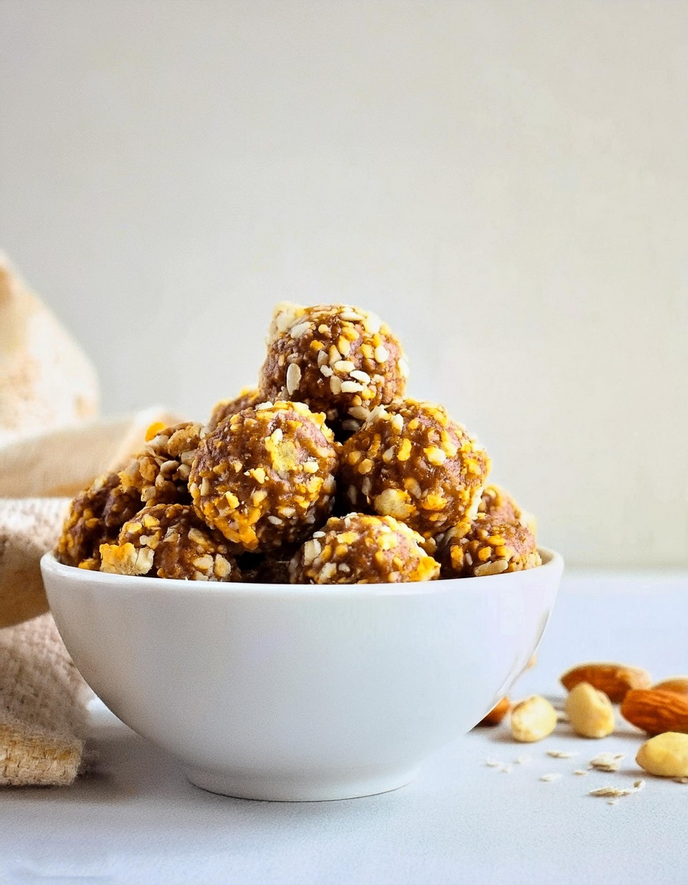 Healthy Protein Balls With Gingerbread