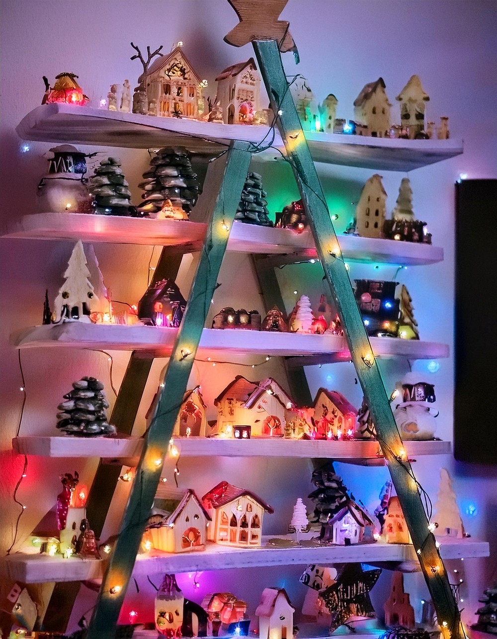 Identical Tiers For a Ladder Christmas Tree