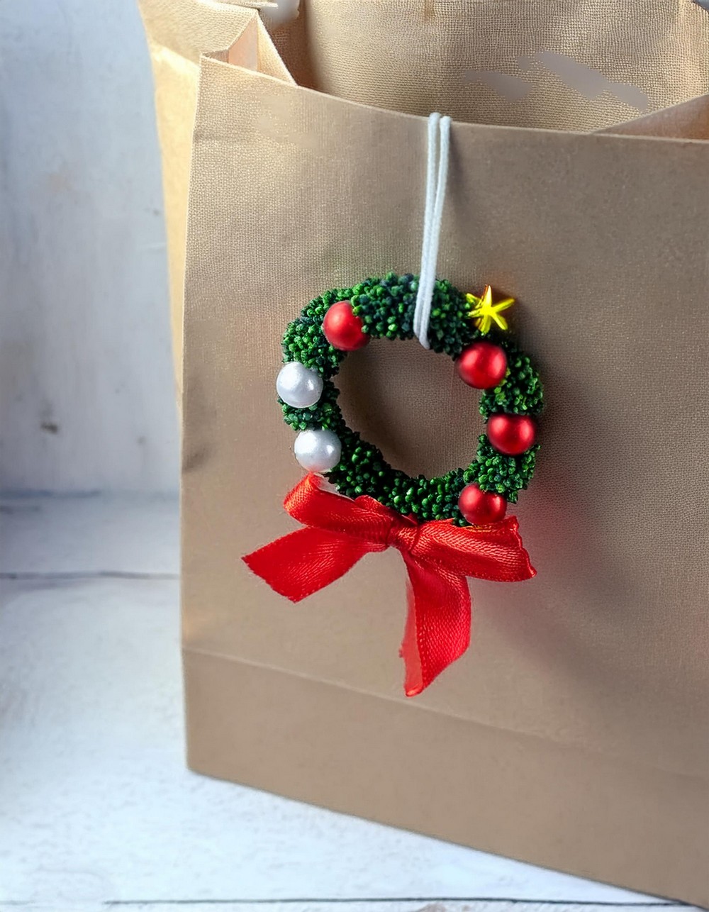 Mini Wreath Gift Bag Tag