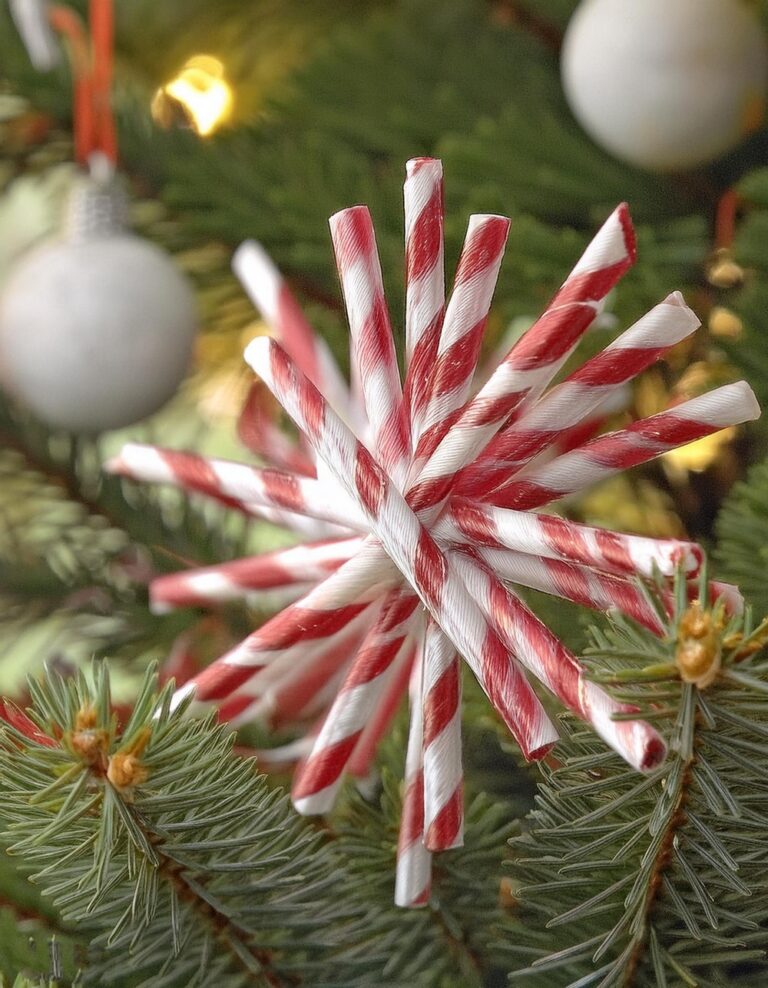 Peppermint Straw Snowflake Ornaments