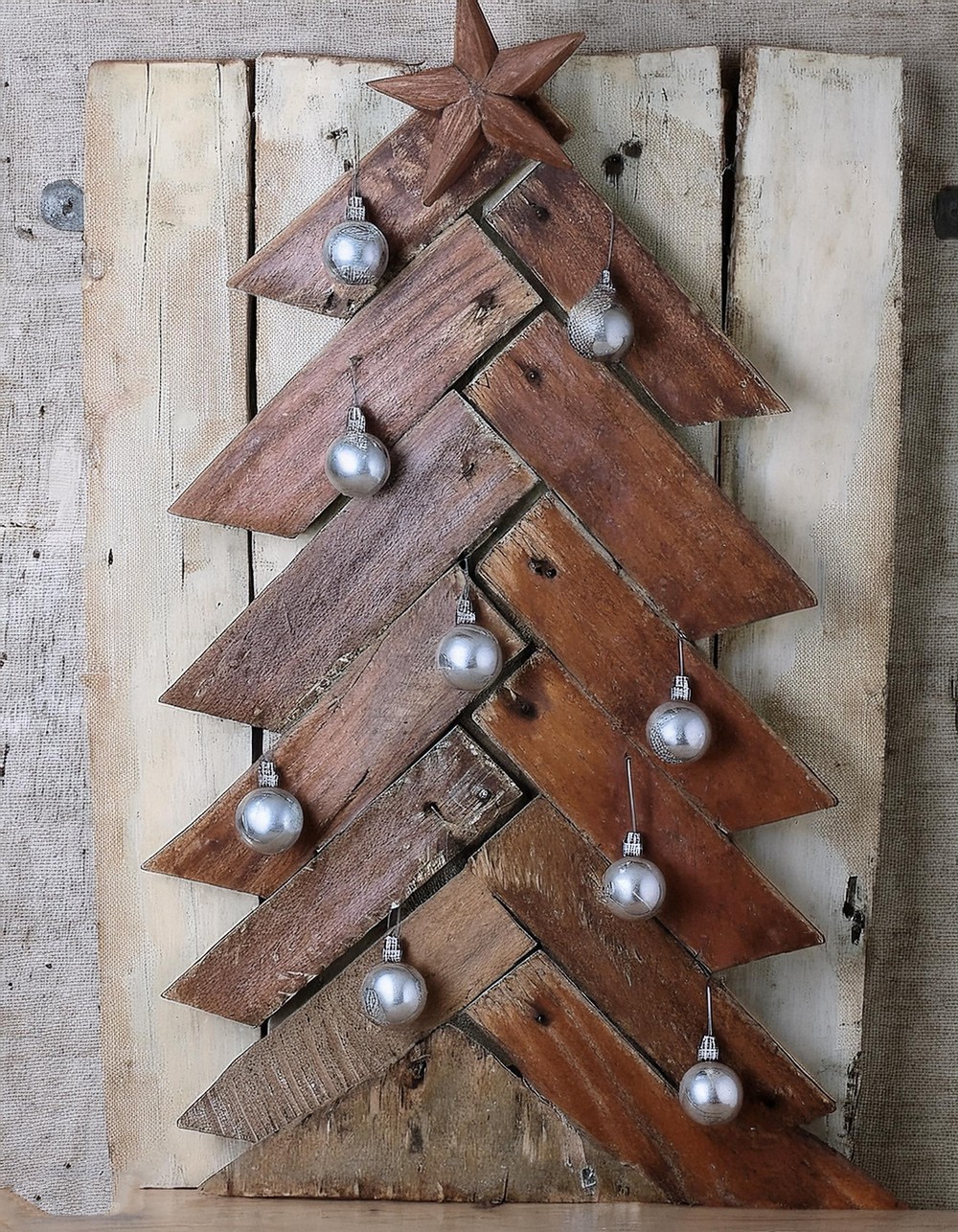 Rustic Wood Tree Design