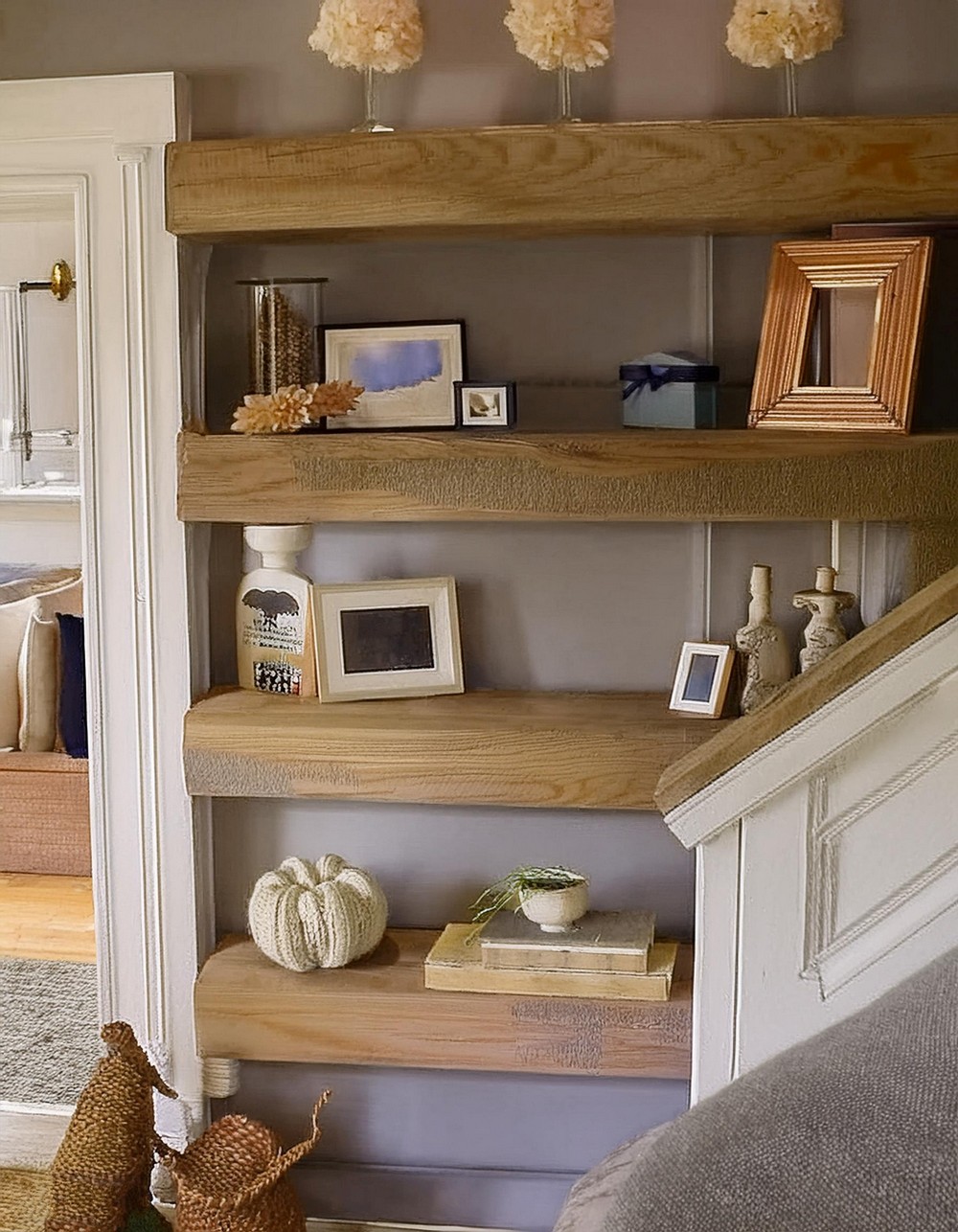 Faux Beams Add Interest to Empty Wall