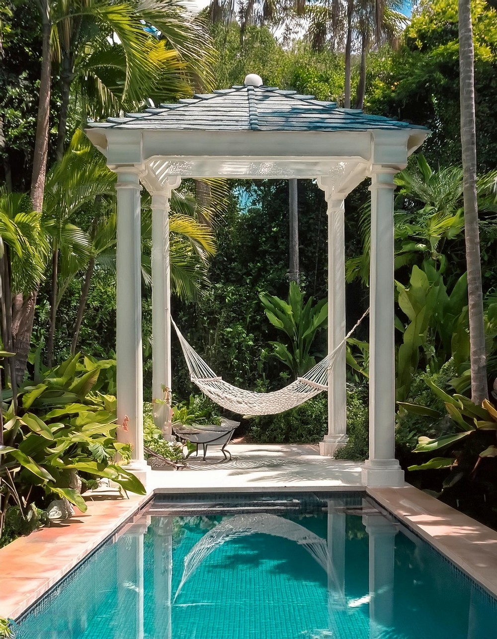 Refreshing Poolside Hammock Nook