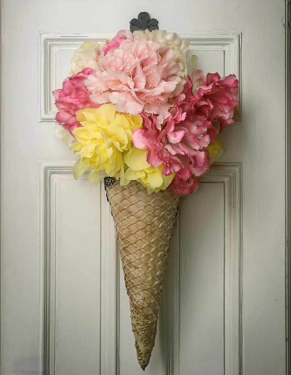 Spruce Up Your Summer with an Ice-Cream Cone Wreath