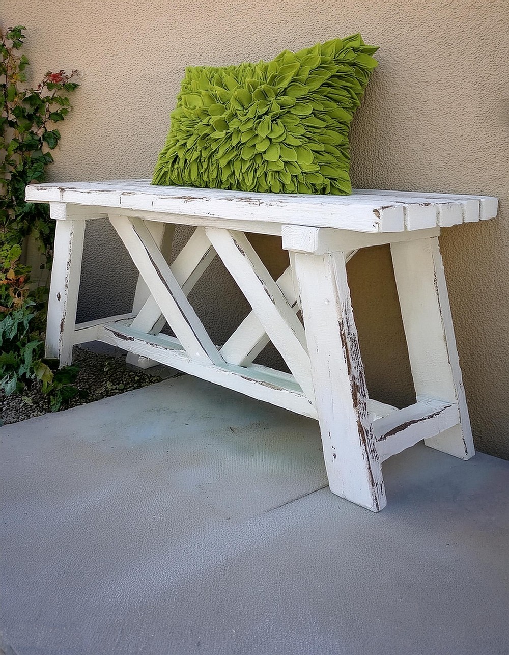 Transform Your Outdoor Space with a Stylish Vintage Bench