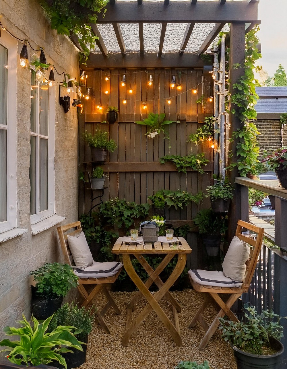 Upcycled Pallet Pergola for Small Spaces